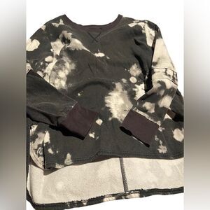 Kim Rogers size small sweatshirt excellent condition